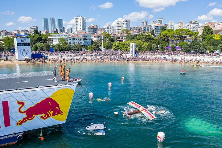 Red Bull - Istanbul Beneath Wings