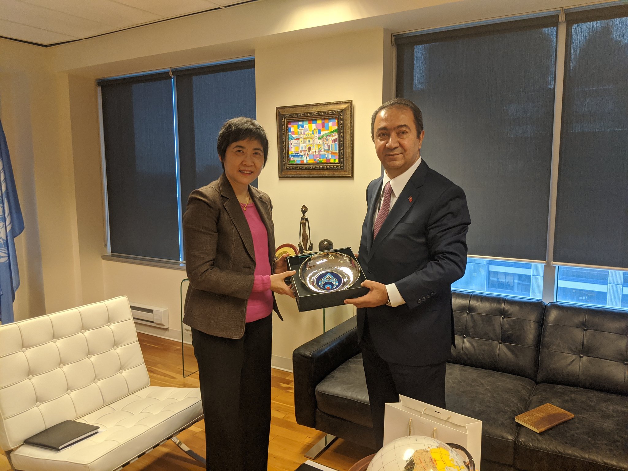 Permanent Representative of Turkey,  Ambassador Suat Hayri Aka met with ICAO Secretary General Fang Liu