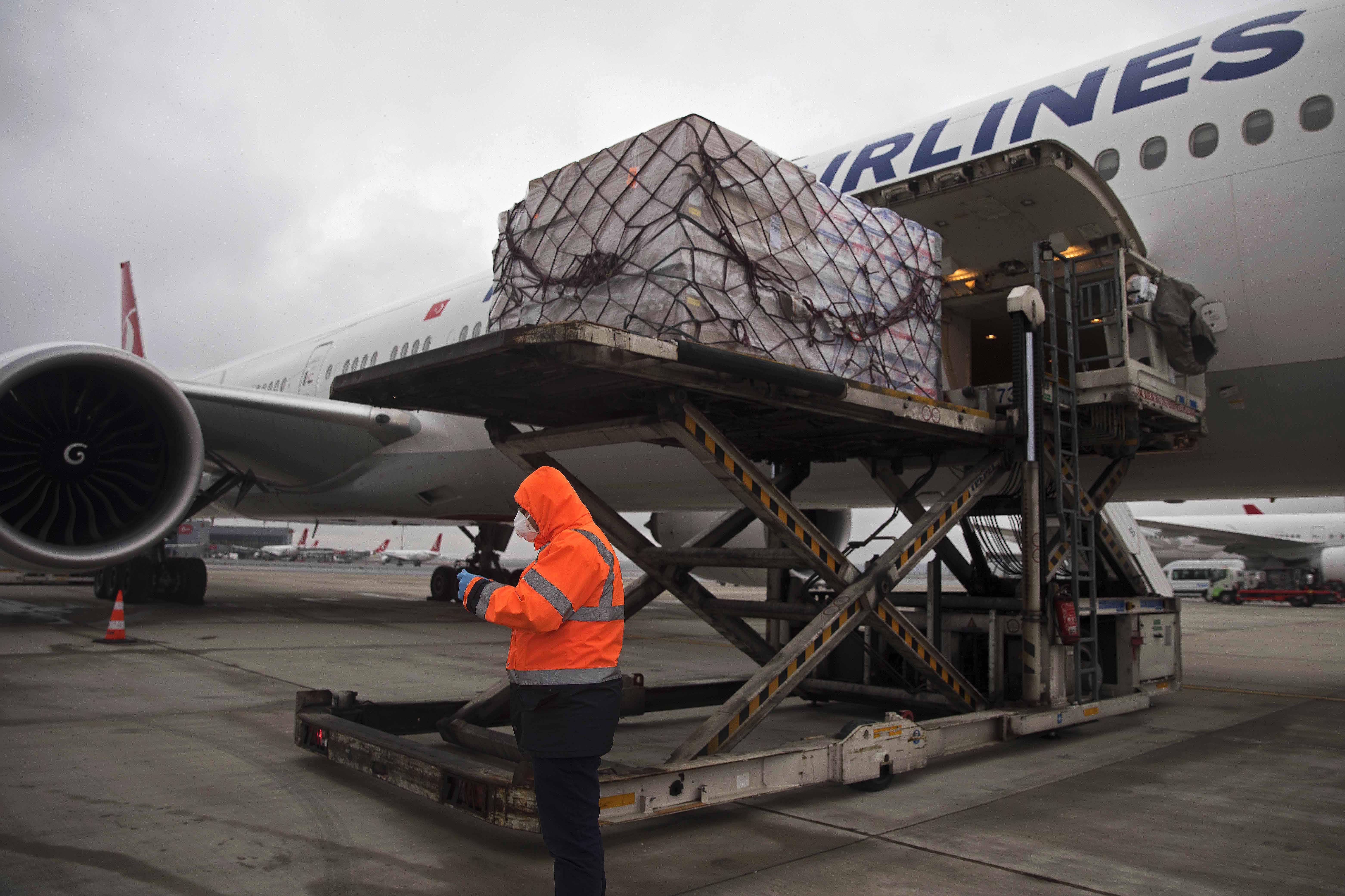 Turkish Cargo, Milli havayolu Türk Hava Yolları’nın dünya ile kurduğu hava köprüsünü  kargo taşımacılığı alanında sürdürmeye devam ediyor