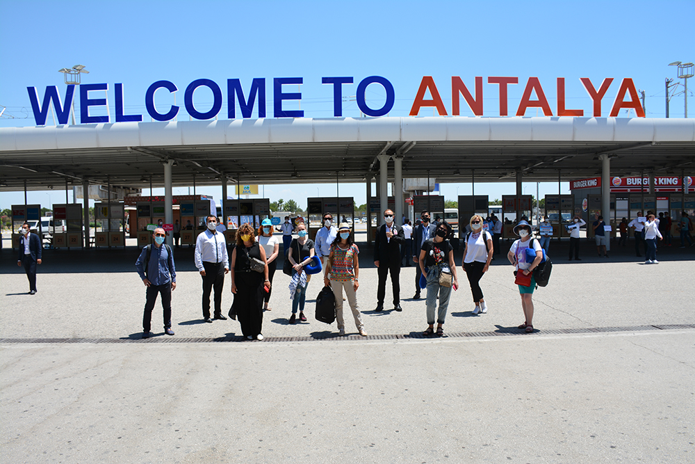 Ukrayna Basın Grubuna Antalya Havalimanında Kovid-19 Önlemleri Anlatıldı